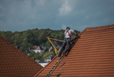 Comment choisir une couverture de toit qui fuit ?